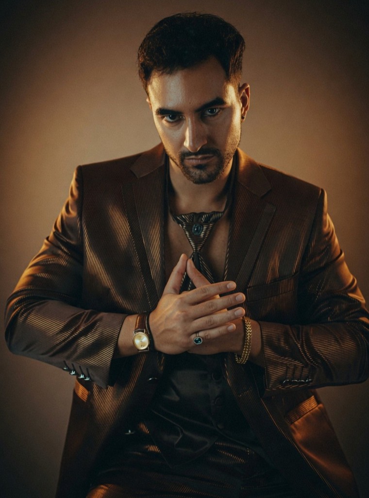STUDIO photograph 70